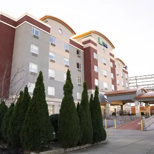 Holiday Express Maspeth, An Ihg Hotel